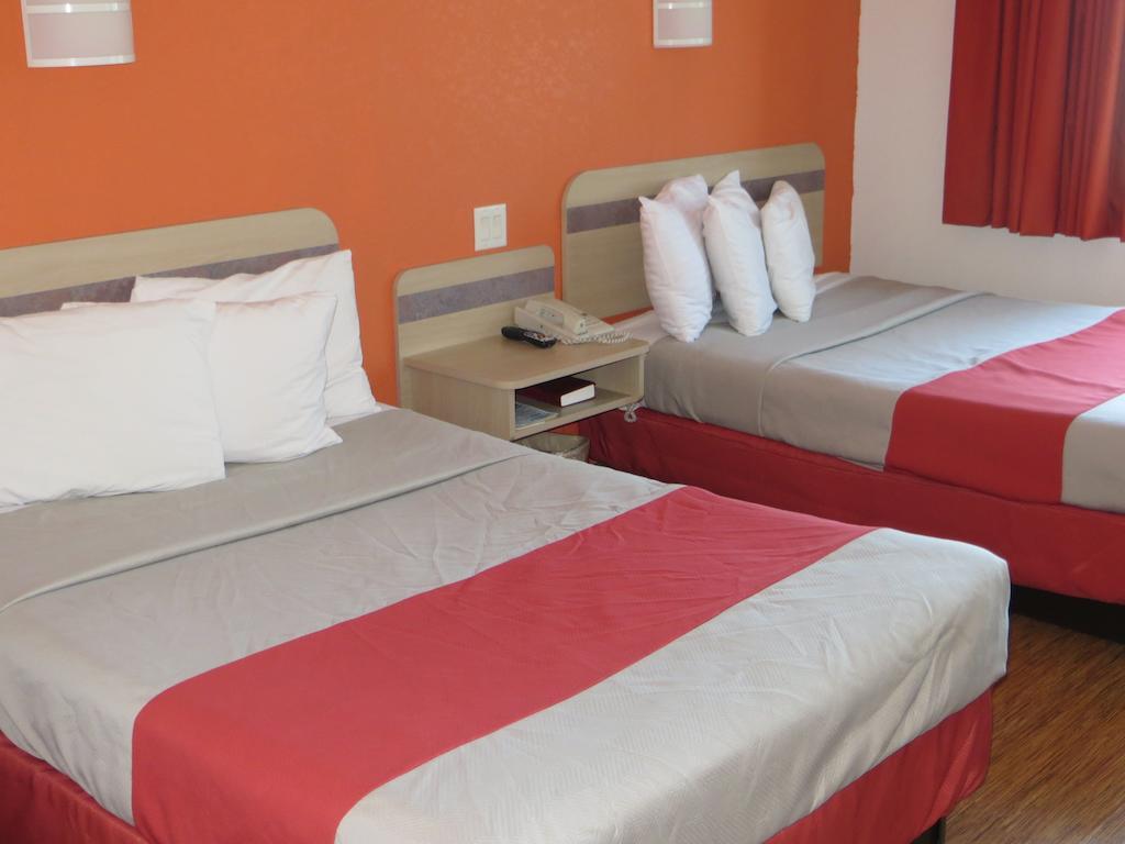 Motel 6-Minonk, Il Bilik gambar